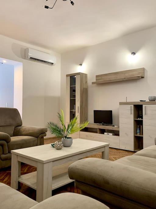 Central City Apartment Skopje Eksteriør bilde