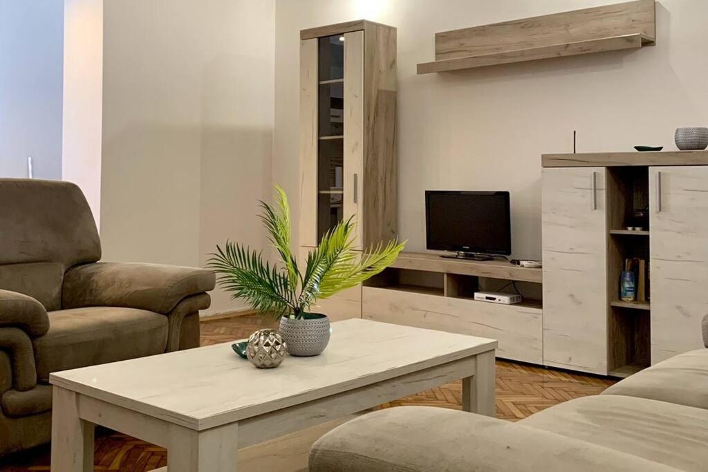 Central City Apartment Skopje Eksteriør bilde